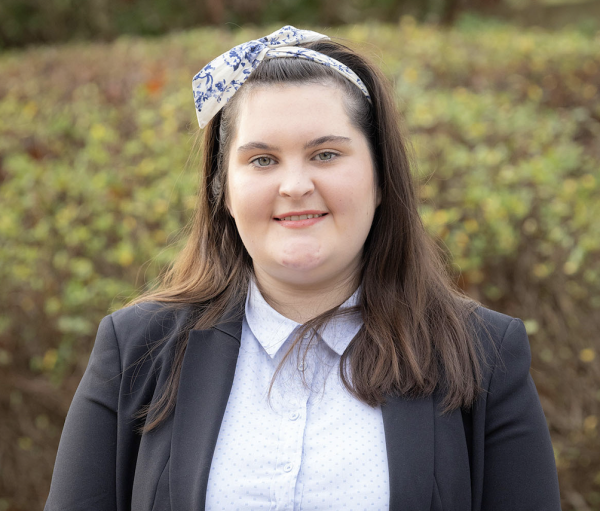 Screenshot Ivy Elizabeth Curle