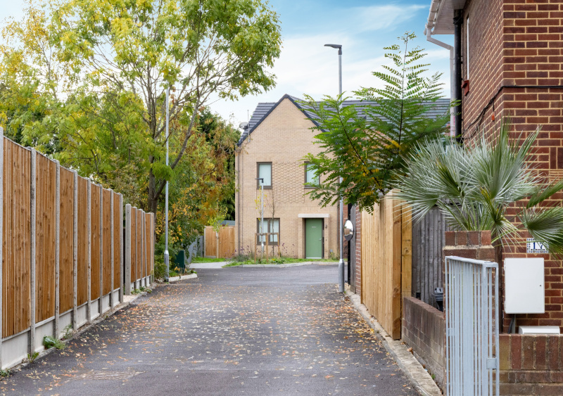 KK Ashford Road Feltham 03 1